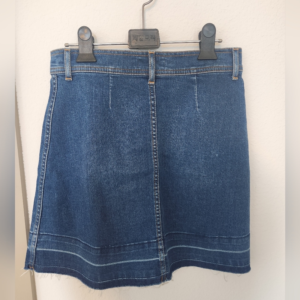 Zara Buttoned Denim High Waist Mini Skirt - Picture 2 of 5